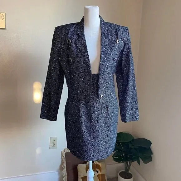 Vintage black blazer & mini skirt set - Picture 6 of 8